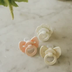 Binky Bow Silikon 0-6 m - Oat White