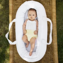 Bärbart Baby Nest - Embroidery Anglaise