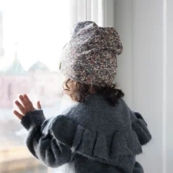 Light Beanie - Blue Garden