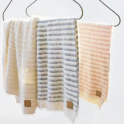 Pälsmjuk Stickad Filt - Vanilla White
