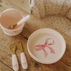 Silikonskål med sked - Rosy Bow
